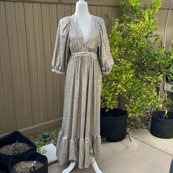 Saltwater Luxe Women Dress Large Wren Sequin Plunge Maxi Gold  size Medium - Picture 3 of 16